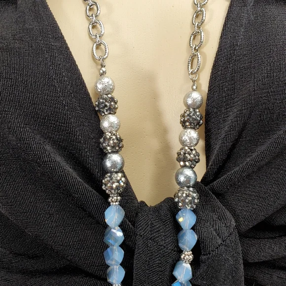 PreLoved Long Necklace - Beautiful - Adjustable - Picture 8 of 10